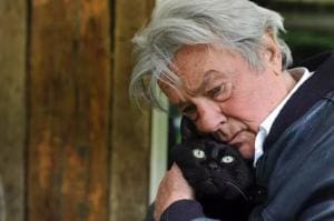 Alain Delon et son chat Poupouss : une histoire touchante